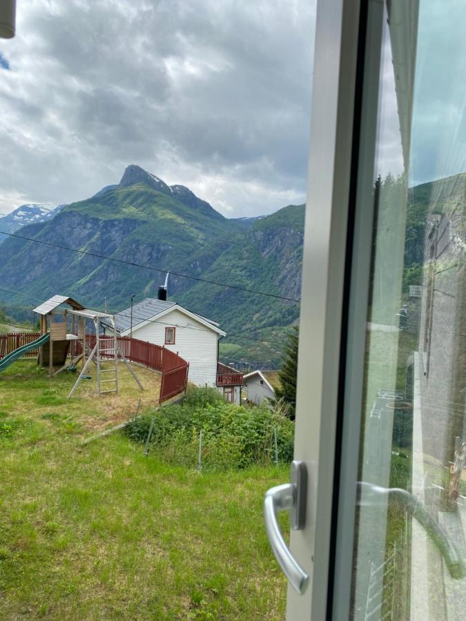 Indreli Feriehus Flam Exterior photo